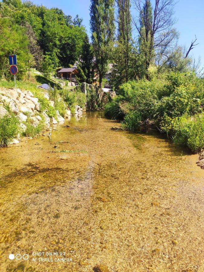 Smaragd River Near Rastoke & Plitvice Lakes Слуни Екстериор снимка