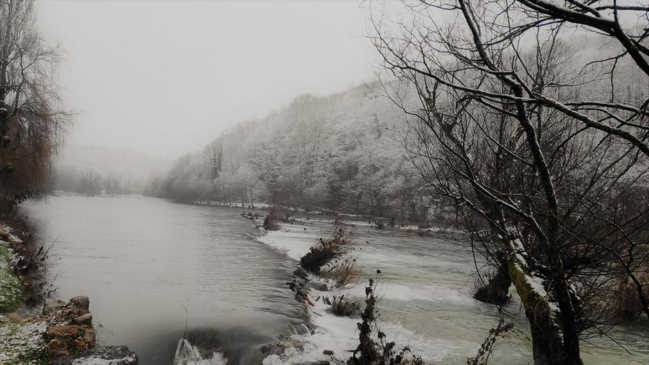 Smaragd River Near Rastoke & Plitvice Lakes Слуни Екстериор снимка