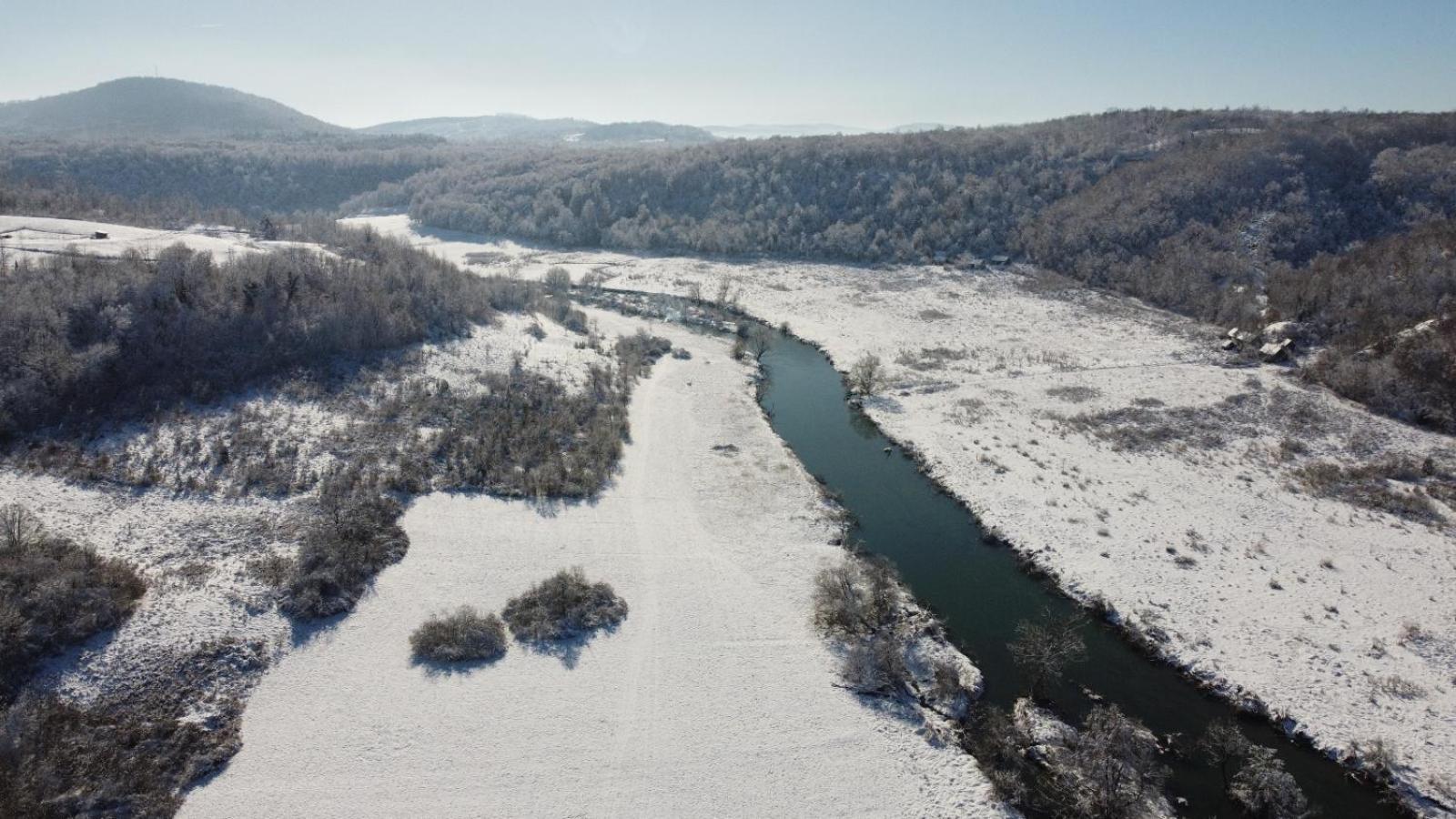Smaragd River Near Rastoke & Plitvice Lakes Слуни Екстериор снимка