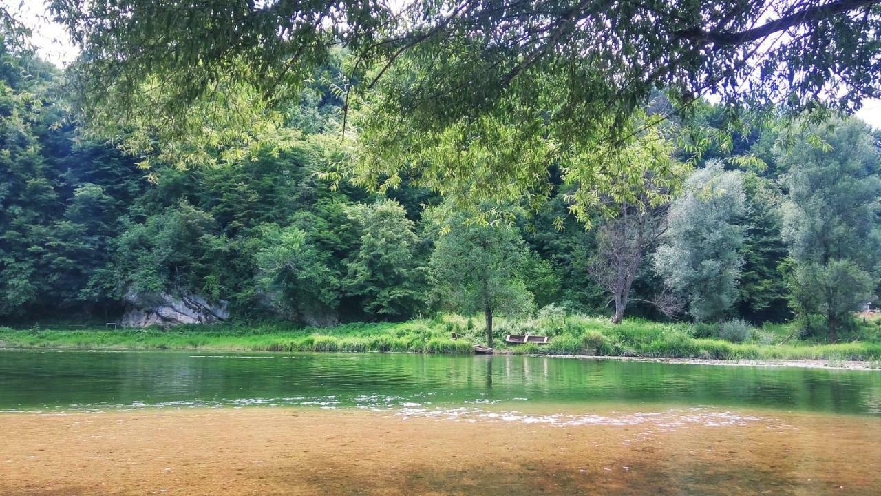Smaragd River Near Rastoke & Plitvice Lakes Слуни Екстериор снимка