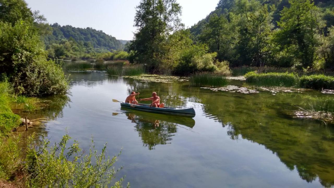 Smaragd River Near Rastoke & Plitvice Lakes Слуни Екстериор снимка