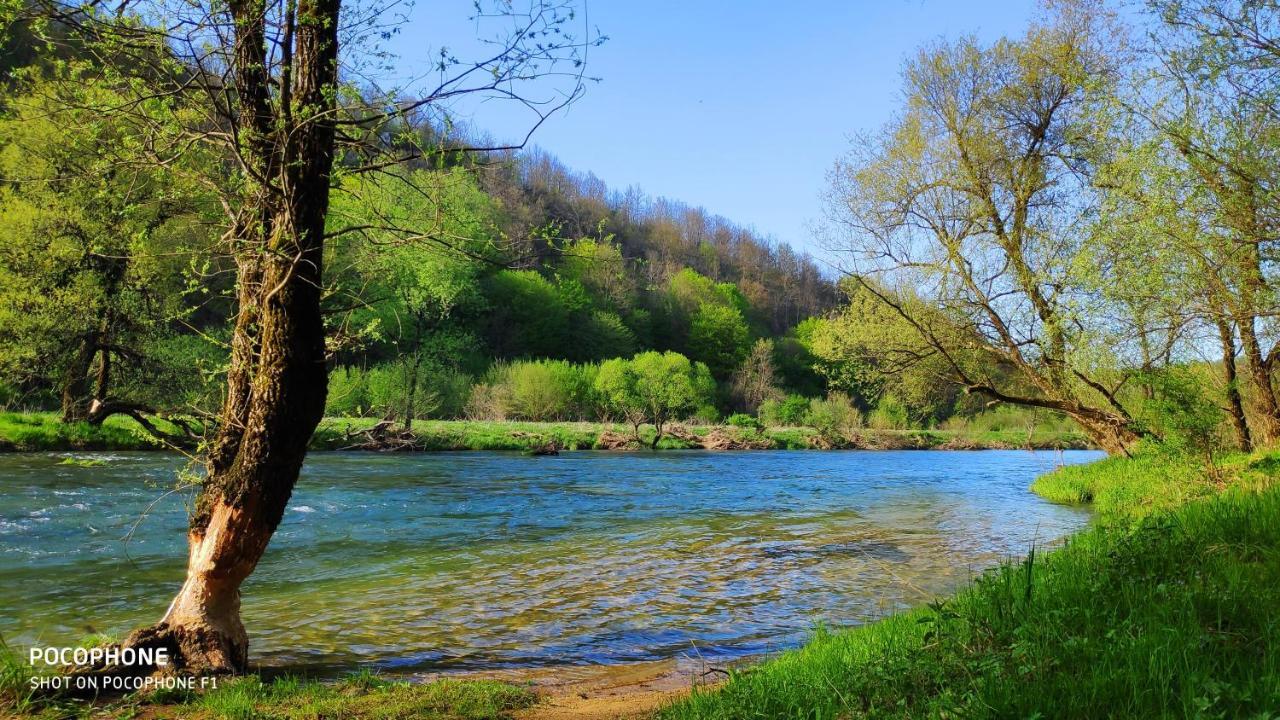 Smaragd River Near Rastoke & Plitvice Lakes Слуни Екстериор снимка